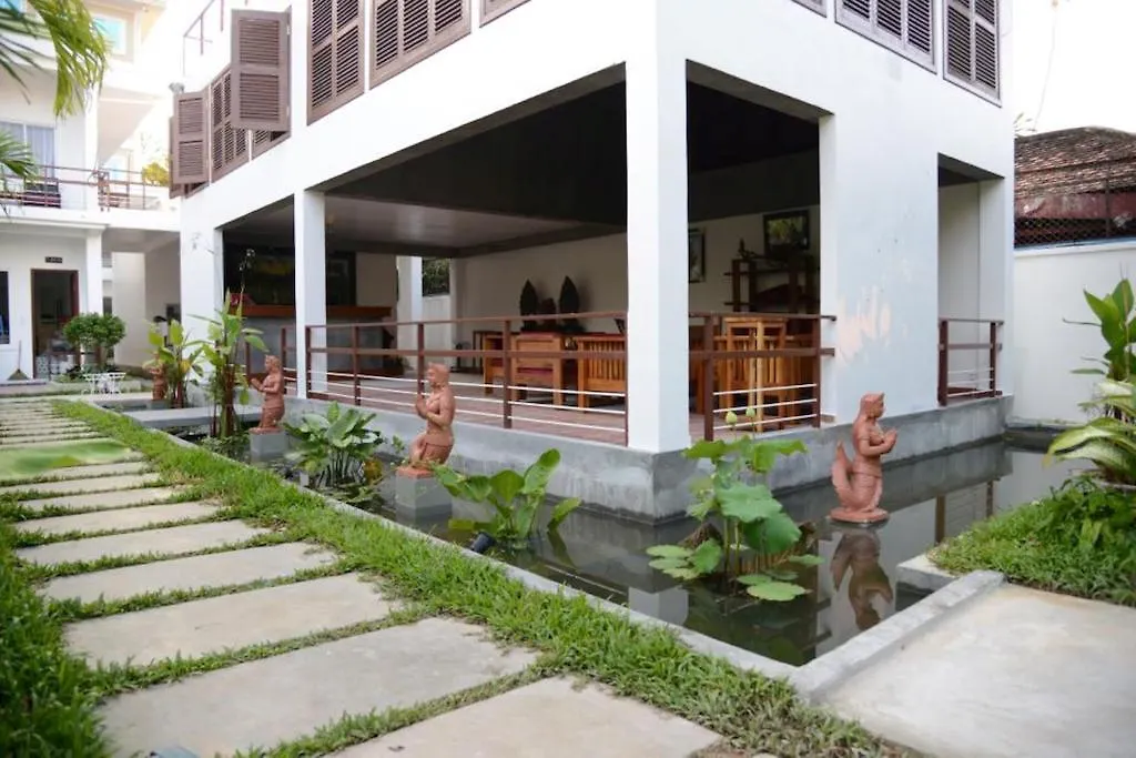 סיהאנוקוויל Ropanha Boutique Hotel
