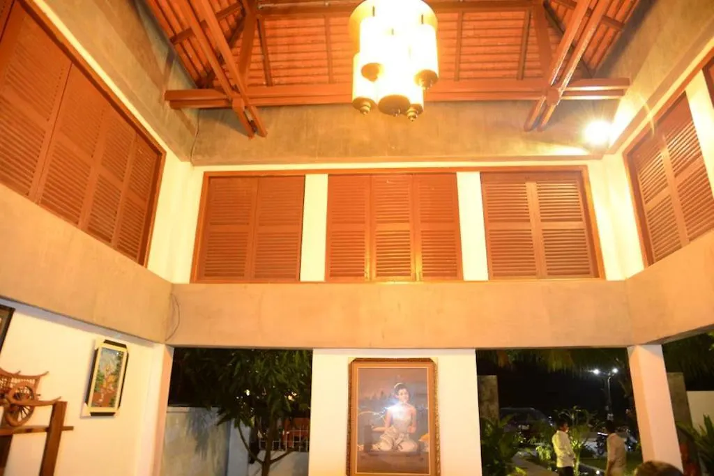 סיהאנוקוויל Ropanha Boutique Hotel