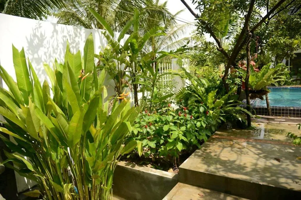 סיהאנוקוויל Ropanha Boutique Hotel