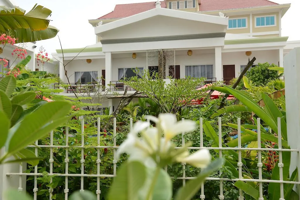 Ropanha Boutique Hotel Sihanoukville 3*,